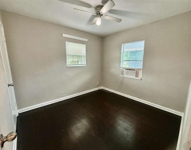 1048 Washington Street - Photo Thumbnail 10