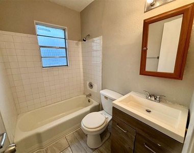 1048 Washington Street - Photo Thumbnail 13