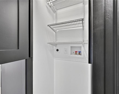 2285 Peachtree Road Ne - Photo Thumbnail 7