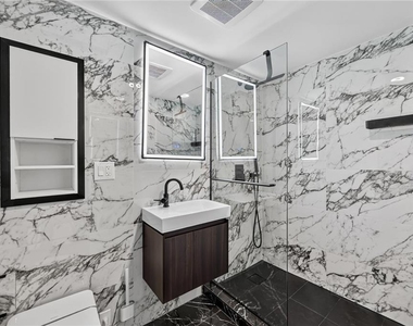 2285 Peachtree Road Ne - Photo Thumbnail 10