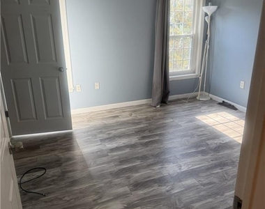 3302 Westchester Ridge Ne - Photo Thumbnail 9