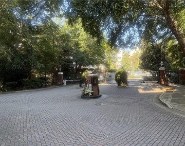 3302 Westchester Ridge Ne - Photo Thumbnail 16