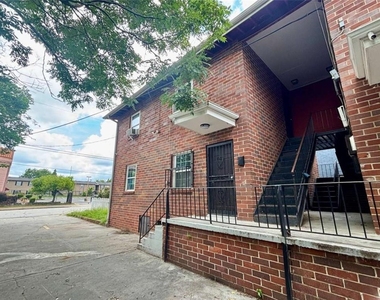 1048 Washington Street - Photo Thumbnail 12