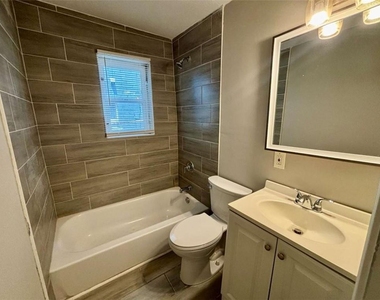 1048 Washington Street - Photo Thumbnail 11