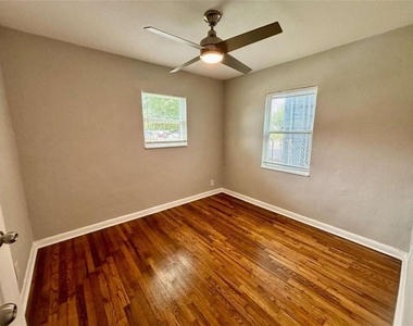 1048 Washington Street - Photo Thumbnail 9