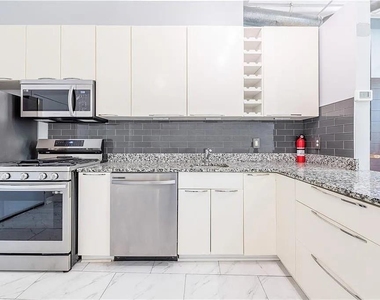 210 Walker Street Sw - Photo Thumbnail 5
