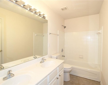 8155 Cavendish Place - Photo Thumbnail 24