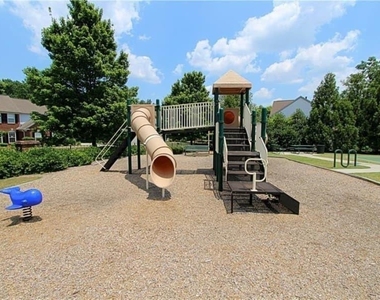 8155 Cavendish Place - Photo Thumbnail 37