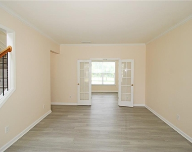8155 Cavendish Place - Photo Thumbnail 6