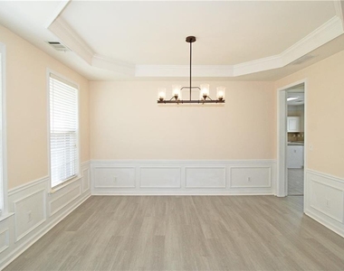 8155 Cavendish Place - Photo Thumbnail 9