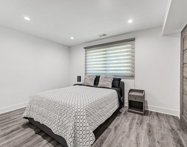 516 W Ida Court - Photo Thumbnail 2