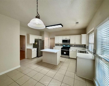 10920 Glenbarr Drive - Photo Thumbnail 10
