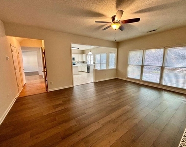 10920 Glenbarr Drive - Photo Thumbnail 6