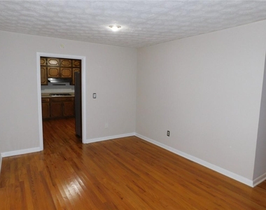 626 Indian Hills Parkway - Photo Thumbnail 11