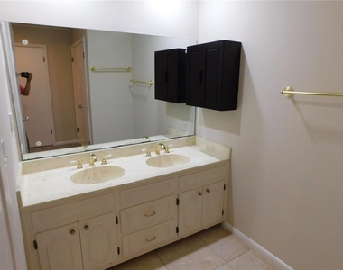 626 Indian Hills Parkway - Photo Thumbnail 19