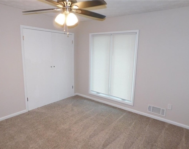 626 Indian Hills Parkway - Photo Thumbnail 16