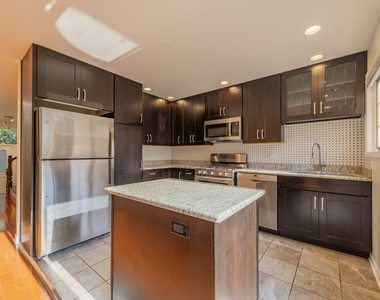 3125 Lake Avenue - Photo Thumbnail 1
