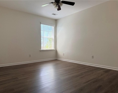6245 Smoke Ridge Lane - Photo Thumbnail 11