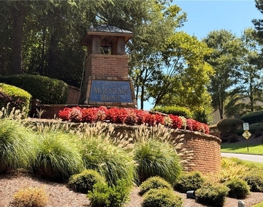 6245 Smoke Ridge Lane - Photo Thumbnail 16