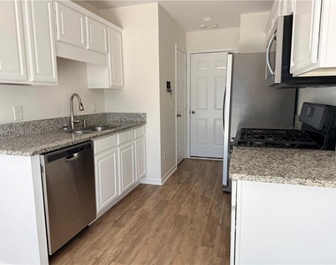 6245 Smoke Ridge Lane - Photo Thumbnail 3