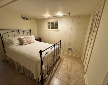2544 Peachtree Road Nw - Photo Thumbnail 5