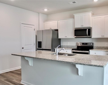 102 Fremont Lane - Photo Thumbnail 3