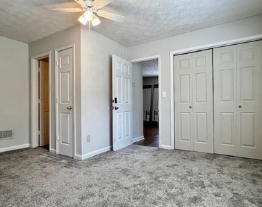 1630 Leona Street Nw - Photo Thumbnail 10