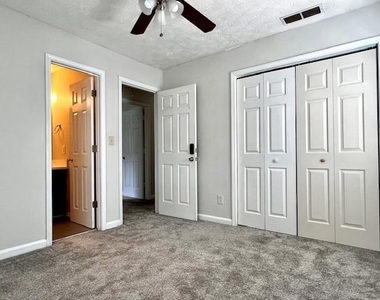 1630 Leona Street Nw - Photo Thumbnail 6