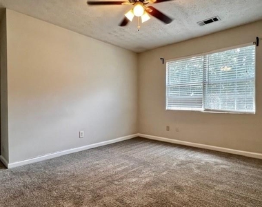 1630 Leona Street Nw - Photo Thumbnail 4