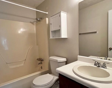 1630 Leona Street Nw - Photo Thumbnail 5