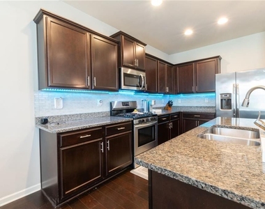576 Dasheill Lane - Photo Thumbnail 20