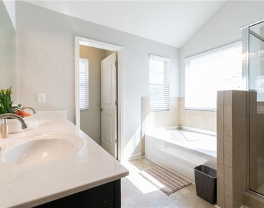 576 Dasheill Lane - Photo Thumbnail 17
