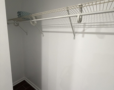 6125 S Champlain Avenue - Photo Thumbnail 7