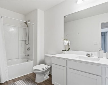 121 Carnaby Street - Photo Thumbnail 31