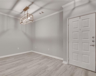 821 Ralph Mcgill Boulevard Ne - Photo Thumbnail 3