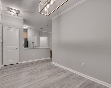 821 Ralph Mcgill Boulevard Ne - Photo Thumbnail 5
