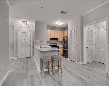 821 Ralph Mcgill Boulevard Ne - Photo Thumbnail 6