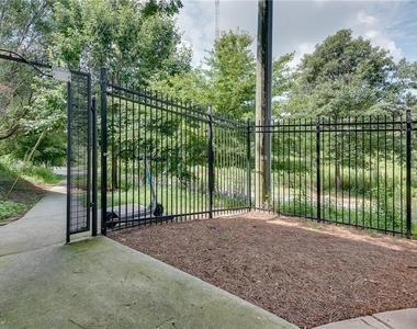 821 Ralph Mcgill Boulevard Ne - Photo Thumbnail 24