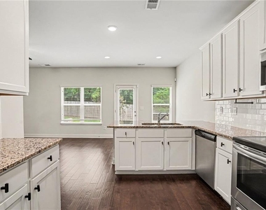 10139 Benton Woods Drive - Photo Thumbnail 7