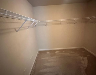 571 Collingsworth Lane - Photo Thumbnail 10