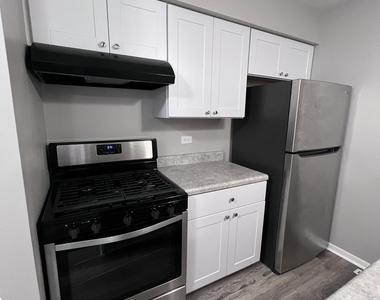 1637 Sheffield Drive - Photo Thumbnail 5