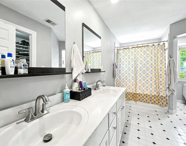 324 Brooks Avenue Ne - Photo Thumbnail 20