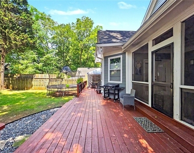 324 Brooks Avenue Ne - Photo Thumbnail 28