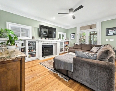 324 Brooks Avenue Ne - Photo Thumbnail 5
