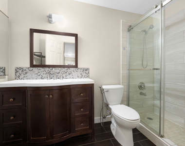 1002 Hobson Drive - Photo Thumbnail 12