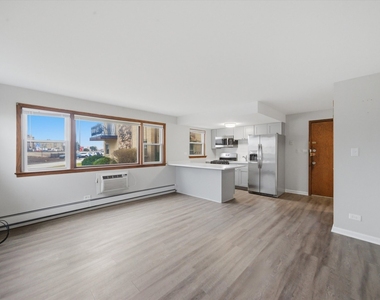 7709 W Marwood Avenue - Photo Thumbnail 1