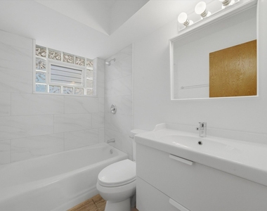 7709 W Marwood Avenue - Photo Thumbnail 19