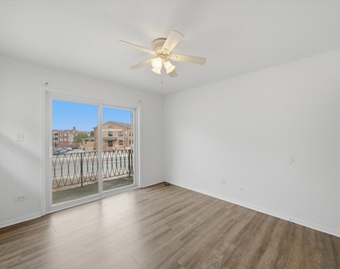7709 W Marwood Avenue - Photo Thumbnail 14