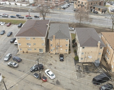 7709 W Marwood Avenue - Photo Thumbnail 8