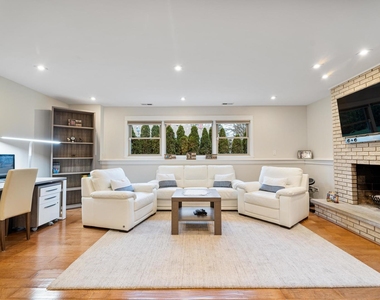 1060 Judy Drive - Photo Thumbnail 19